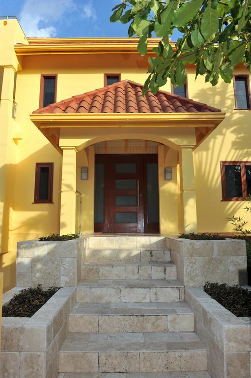 One Luxe Jamaica With Private Pool, Modern Interior And Secluded Ocho Rios