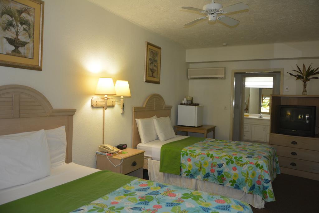 Hotel Island Beachcomber