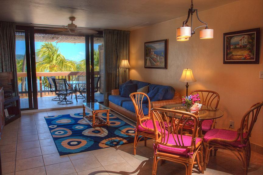 Apartment Sapphire Beach - Beachfront