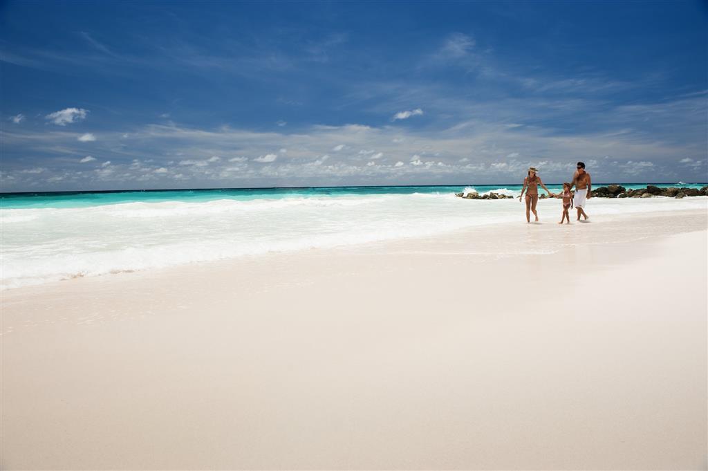 Hotel Casuarina Beach Club 3*