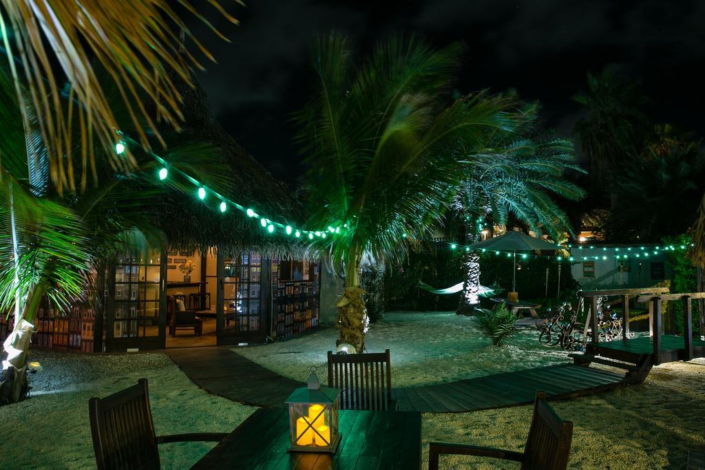 Perle D'or Aruba Palm Beach