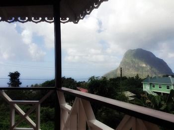 Grand View Pousada Soufrière