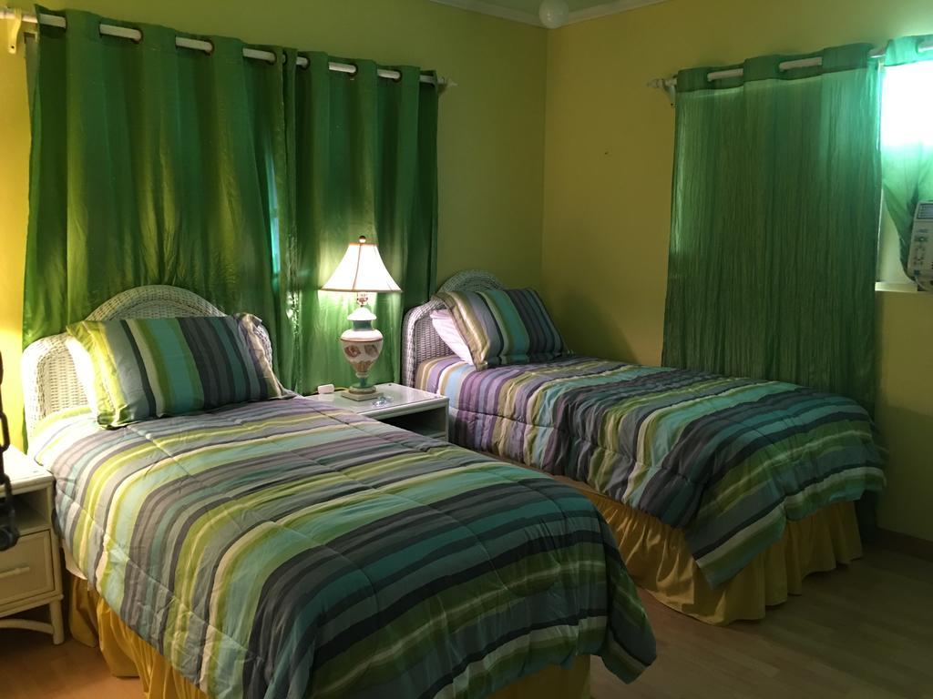 Eldemire's Tropical Island 3*