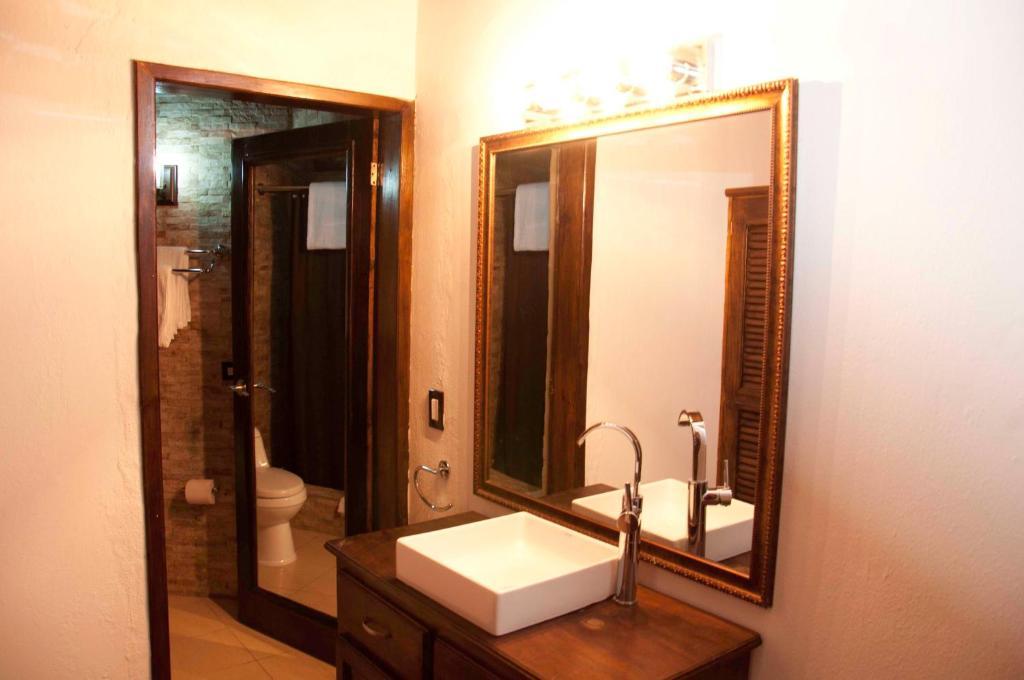 La Maison Hotel