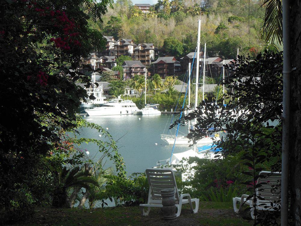Mango Beach Bed & Breakfast