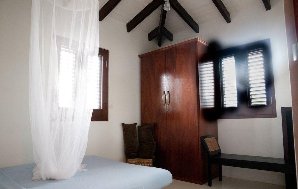 Waterlands Village *