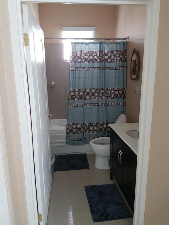 Caymanas Golf And Polo Guest house