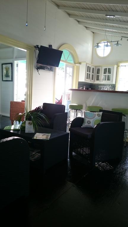 Palm Lodge *