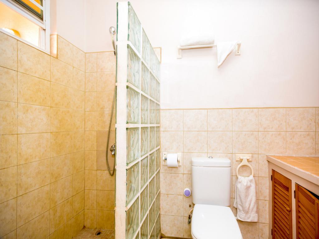 Bougainvillea Apartment