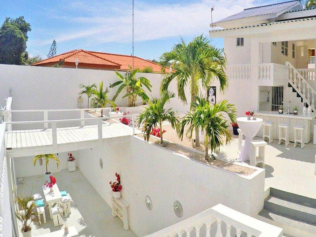Chandon 4 Pers Apartment Willemstad