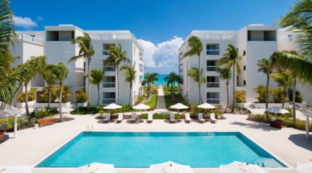 Le Vele 5* Grace Bay
