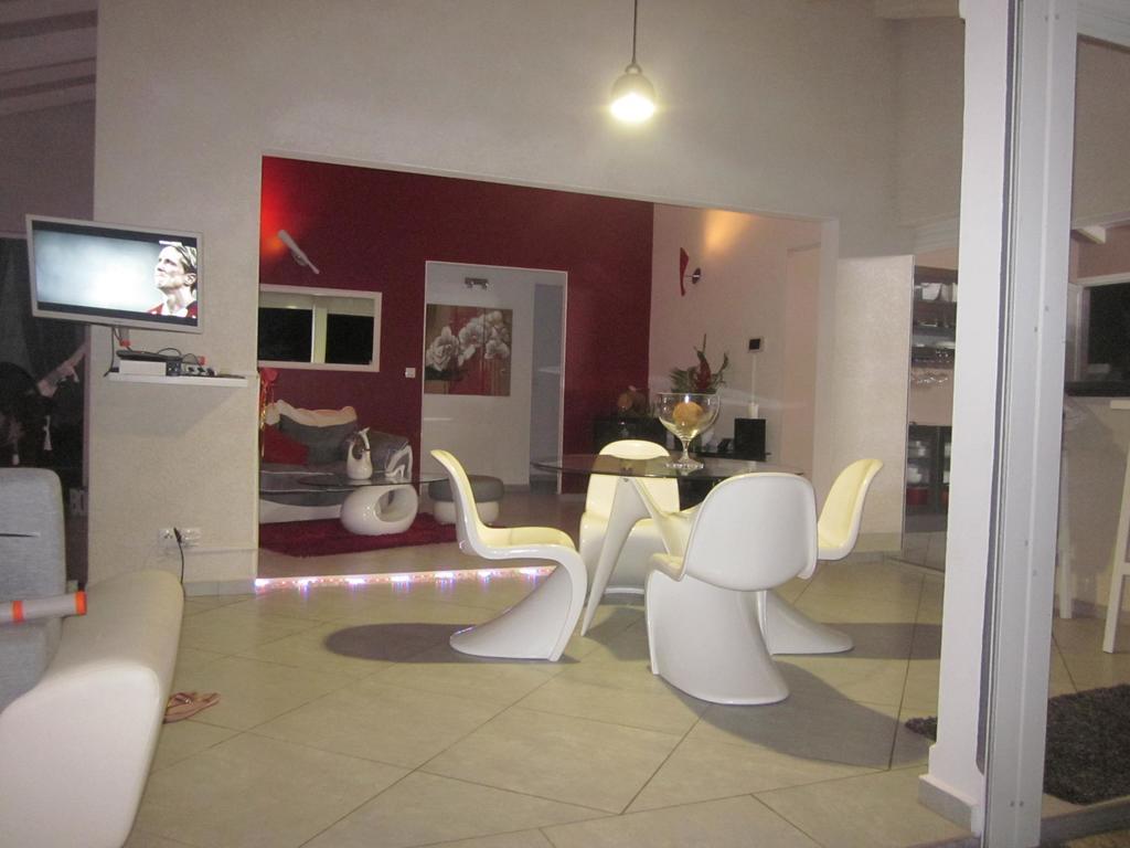 Villa Almeida A 500m De La *