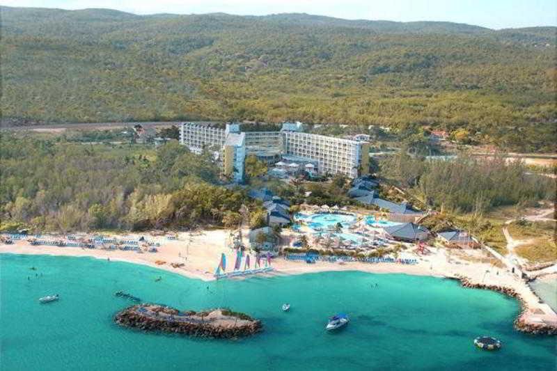 Breezes Trelawny Hotel 3*