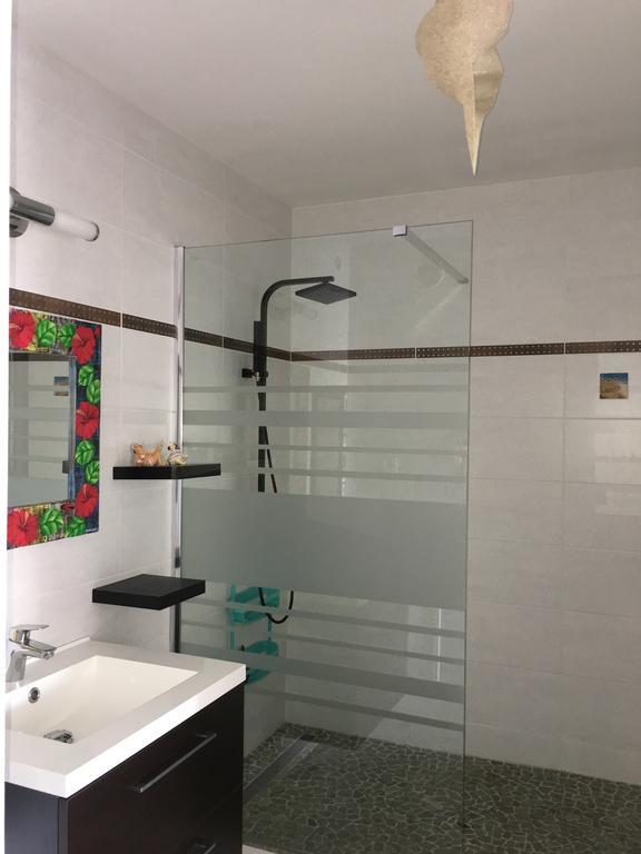 Apartment Anse Des Rochers St Francois Ticazcreole