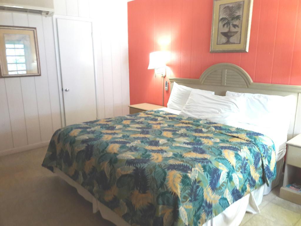 Island Beachcomber Hotel 2*