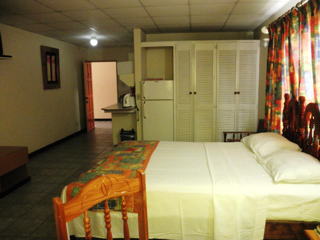 Sundeck 2* Port of Spain