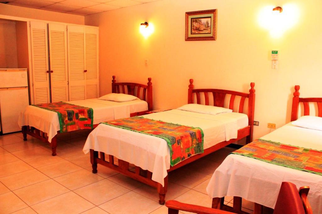 Sundeck Hotel Port of Spain