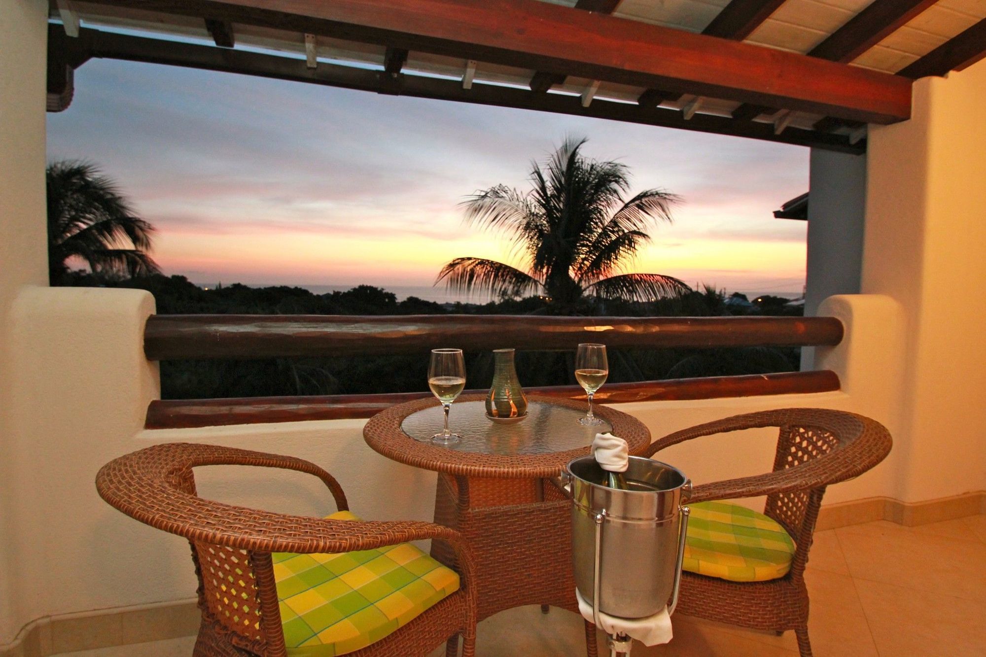 Resort Sugar Cane Club & (adults Only)