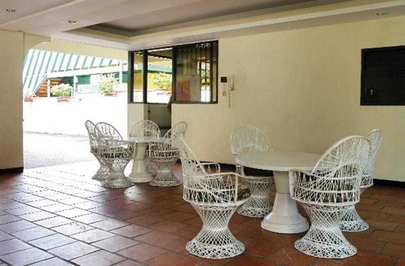 Sundeck 2*
