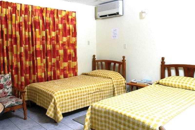 Sundeck Hotel 2*