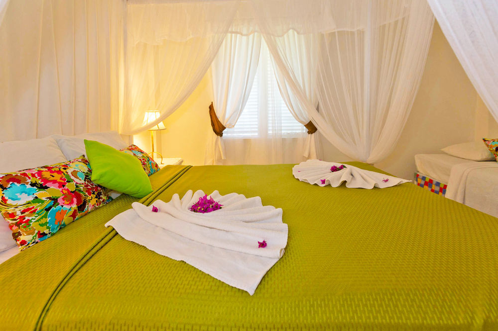Hibiscus Heights Hotel