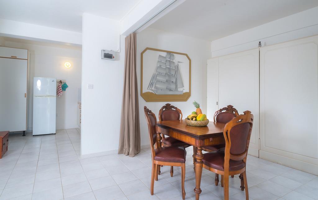 Royal Palm Apartment