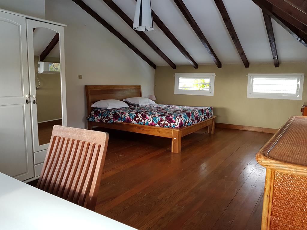 Holiday home Maison Bleu Corail