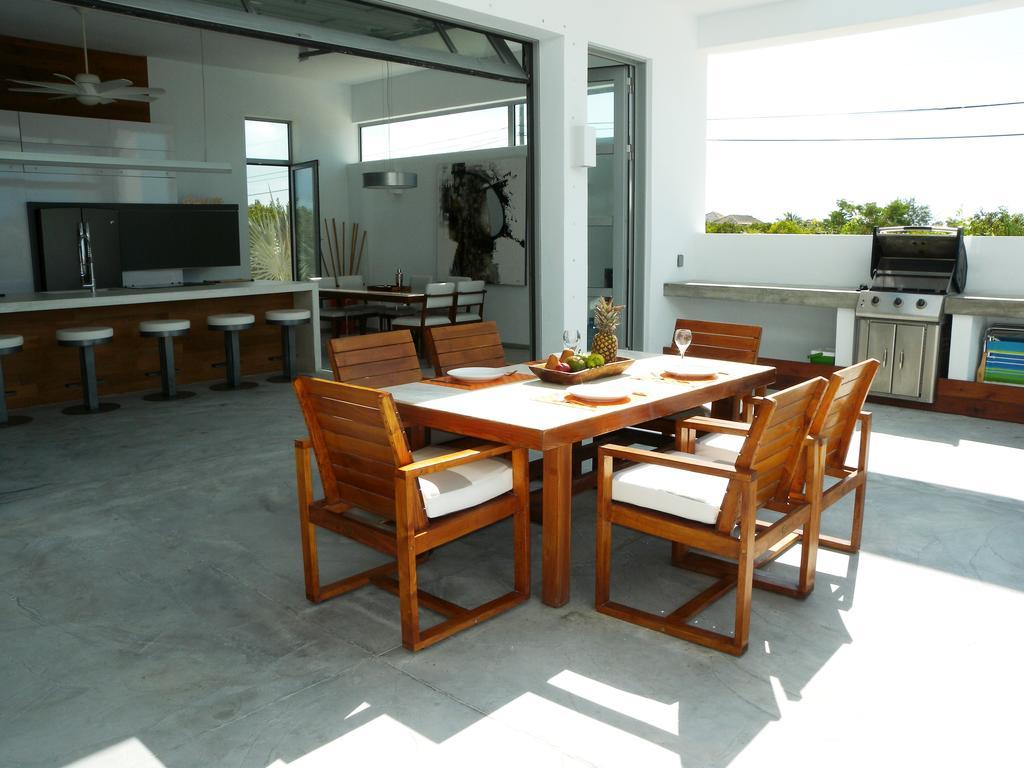 Villa White - 2-bedroom Private - V6 *
