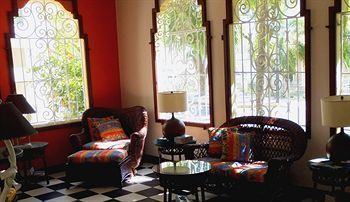 Canario Boutique