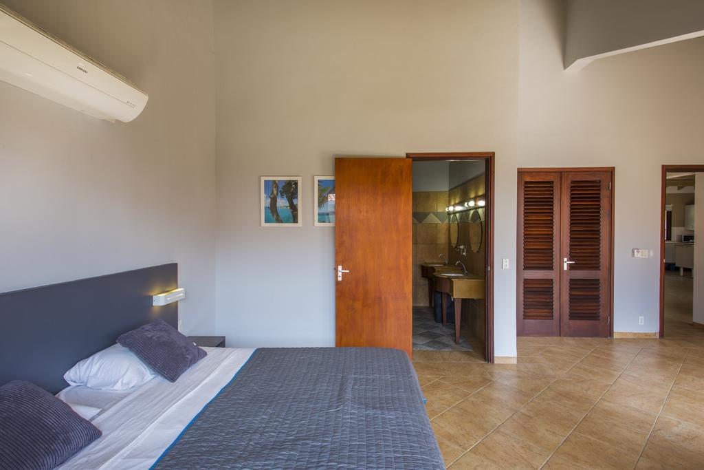 Blue Bay Bungalows *