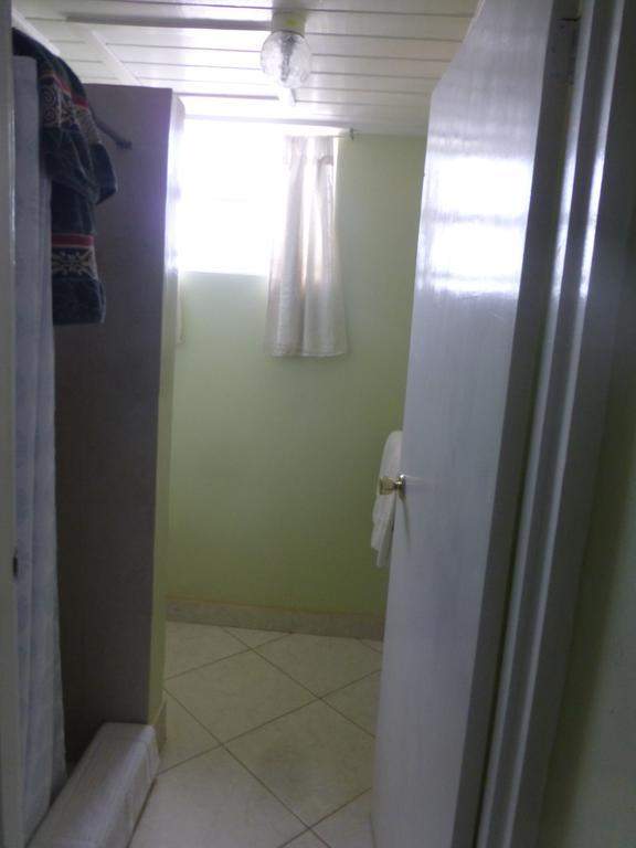 Hastings Central 3d Studio Apt Opp Beach * Bridgetown