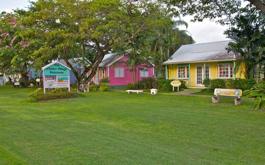Flamboyant Beach House *