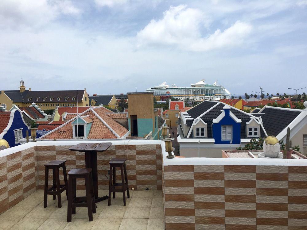 Hotel Curacao 3*