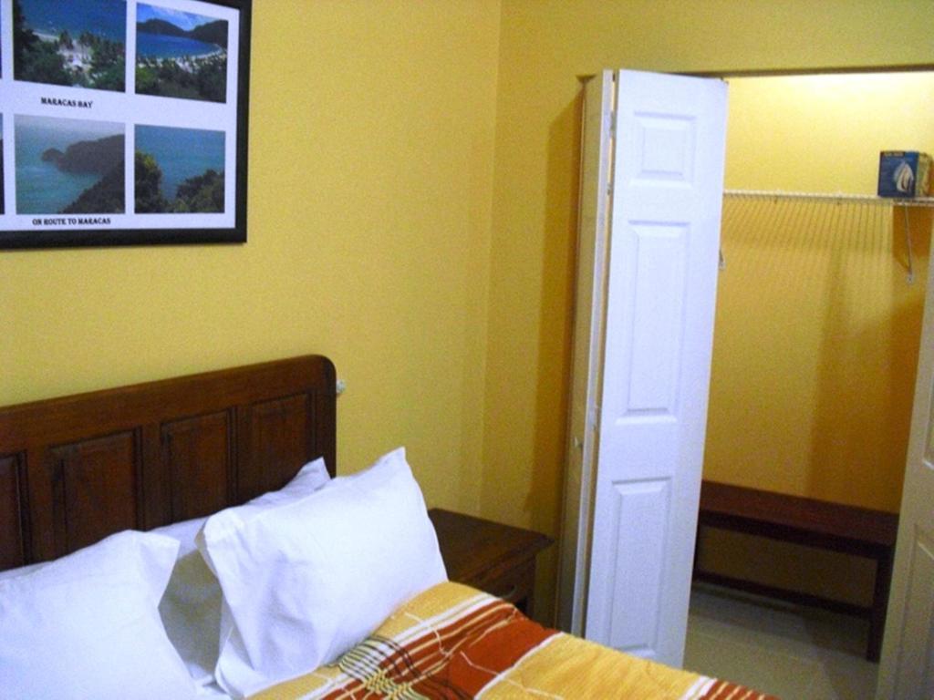 Village Bed & Breakfast 2*