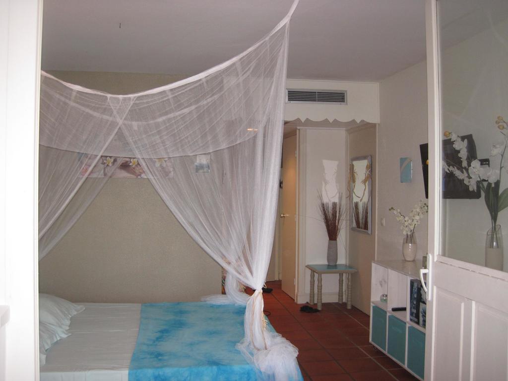 Apartment Lelagon Vue Mer, Pieds Dans L'eau *