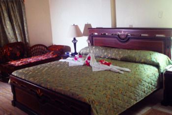 Rovanel's And Conference Centre Hotel Bon Accord Village