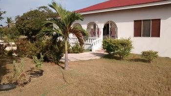 Guest house Treasure Bay 2*