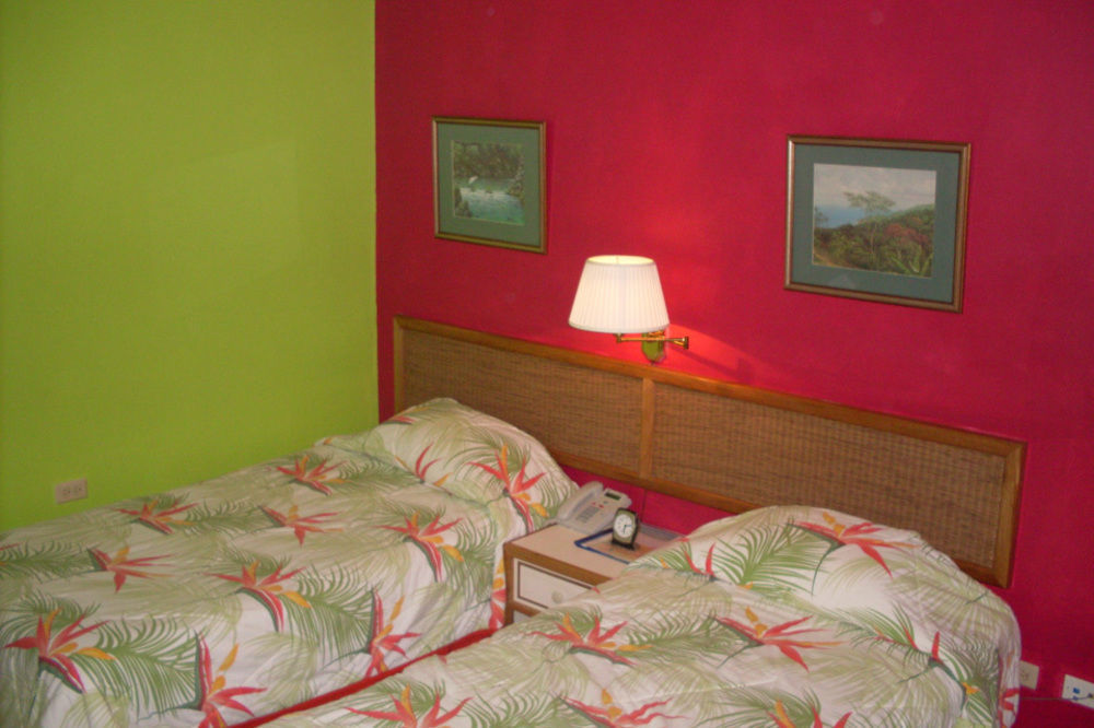 Coral Cove Marina Hotel 2*