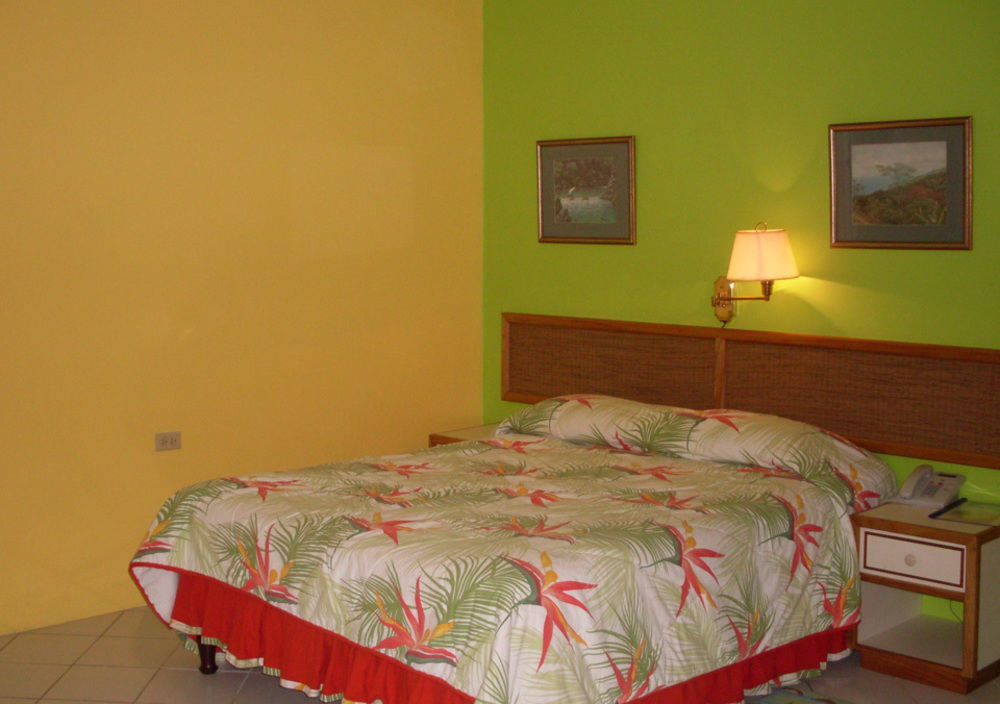 Hotel Coral Cove Marina Port of Spain