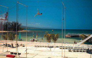 Super Fun Beach & (adults Only) 4* Runaway Bay