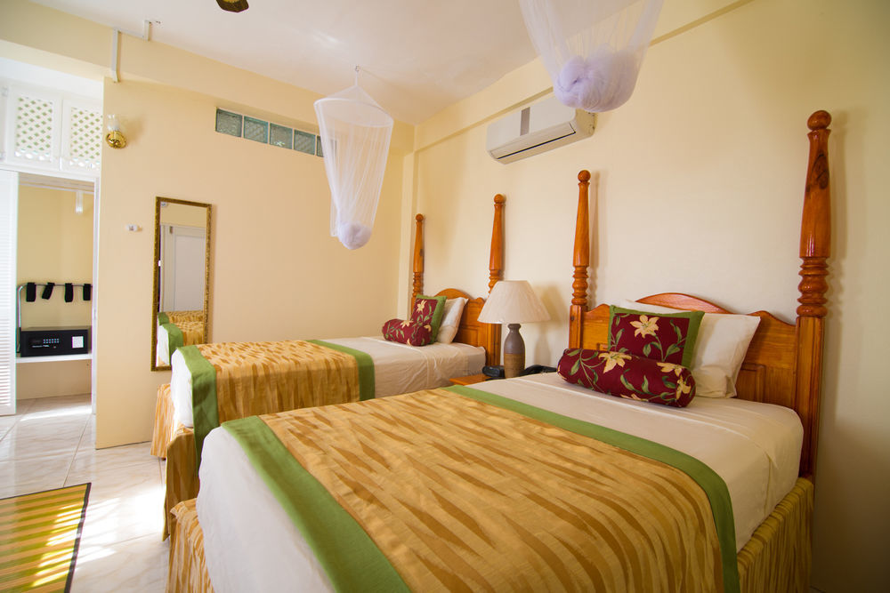 Hotel Alexandrina Kingstown