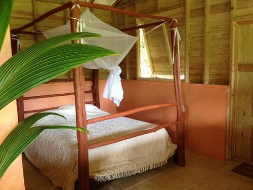 Lodge Roots Jungle Retreat Marigot