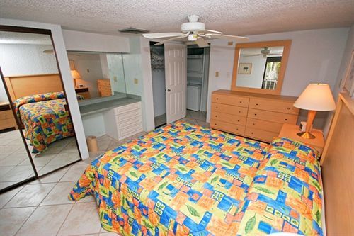 Apartment #207 Sunset Cove Seven Mile