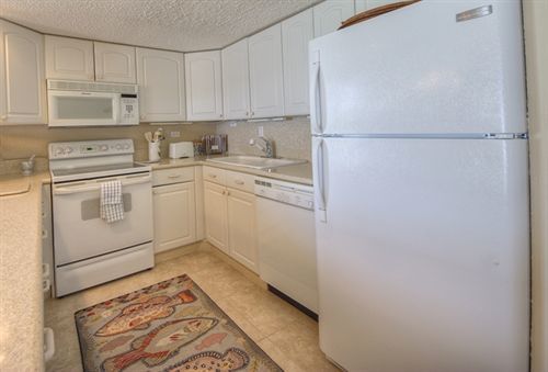 #207 Sunset Cove Seven Mile George Town