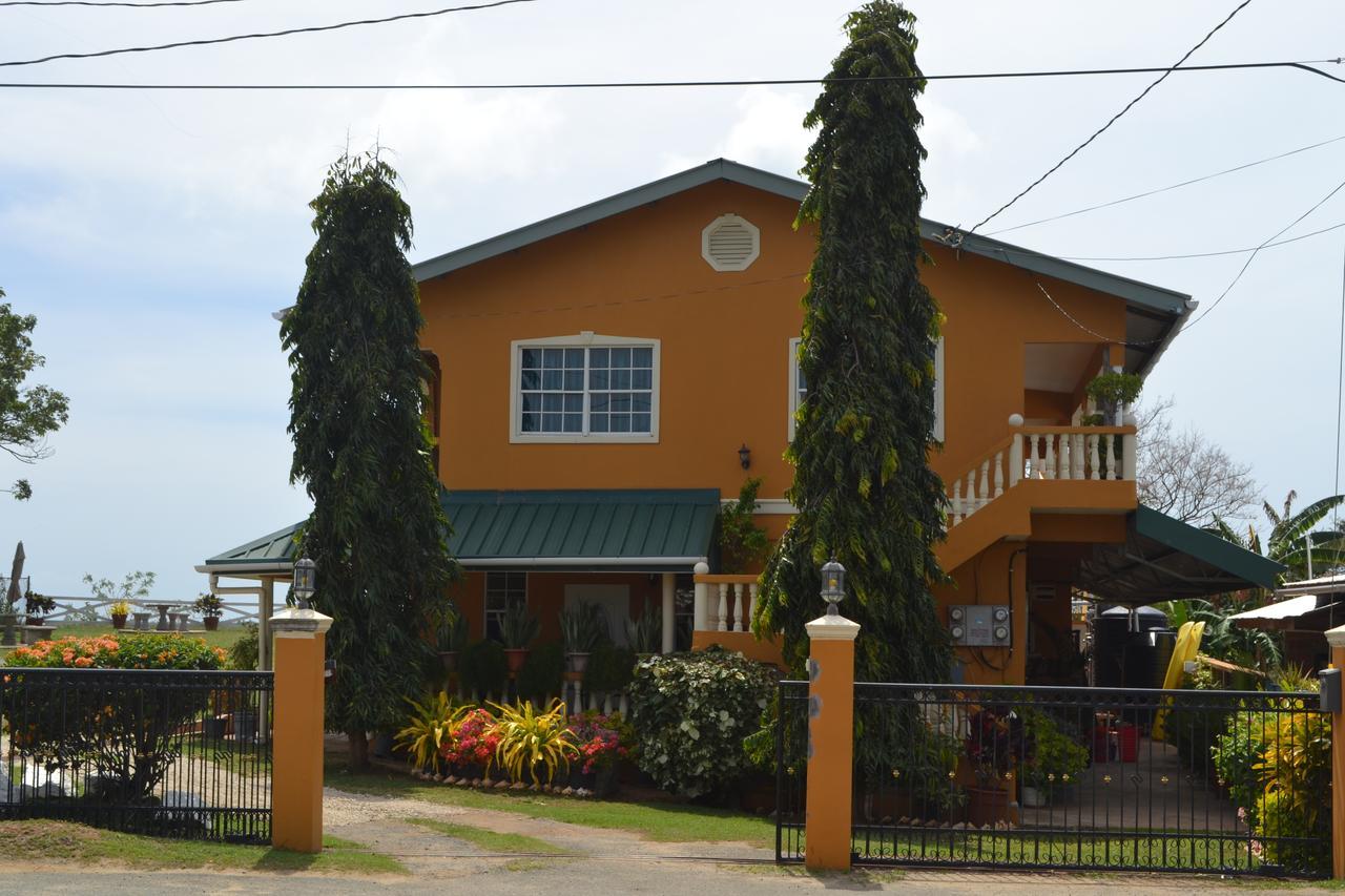 Reef View Guest house Buccoo