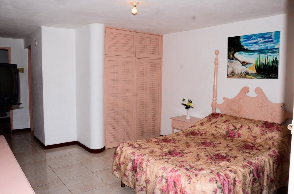 Marine View 3* Ocho Rios