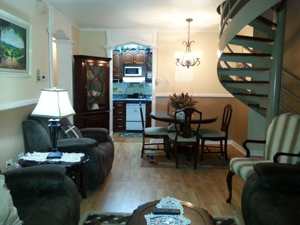 Private Two Bedroom A31 Sandcastle *