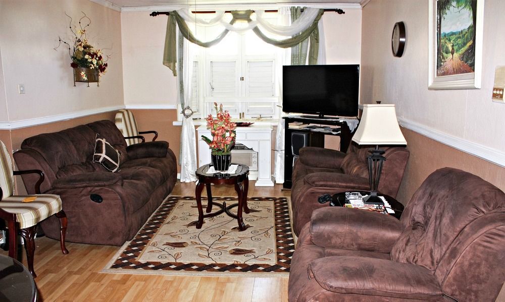 Private Two Bedroom A31 Sandcastle * Ocho Rios