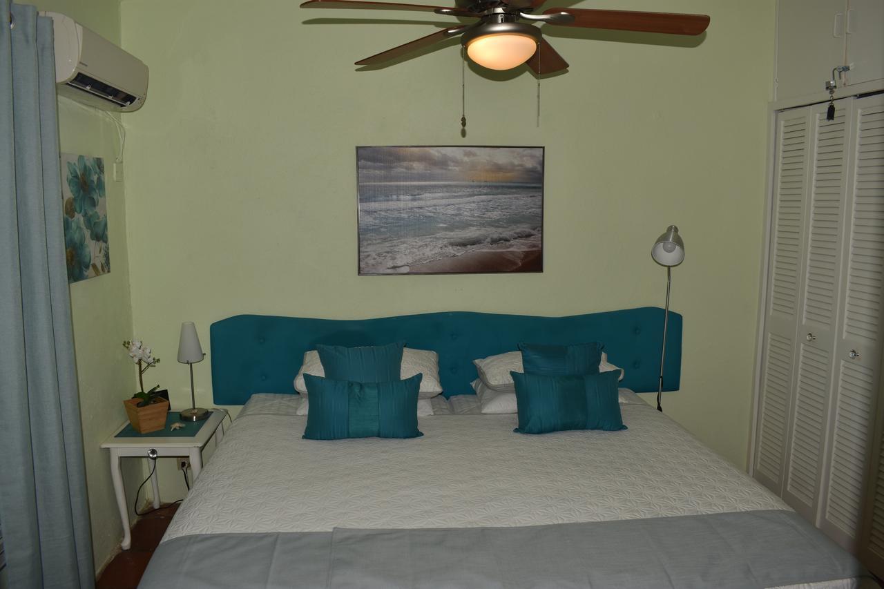 Flamboyant Beach House Holiday home *