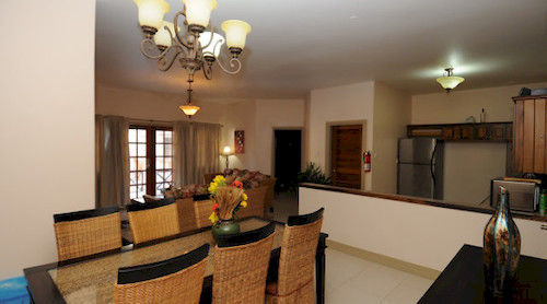 Mandela Court Aparthotel 4*